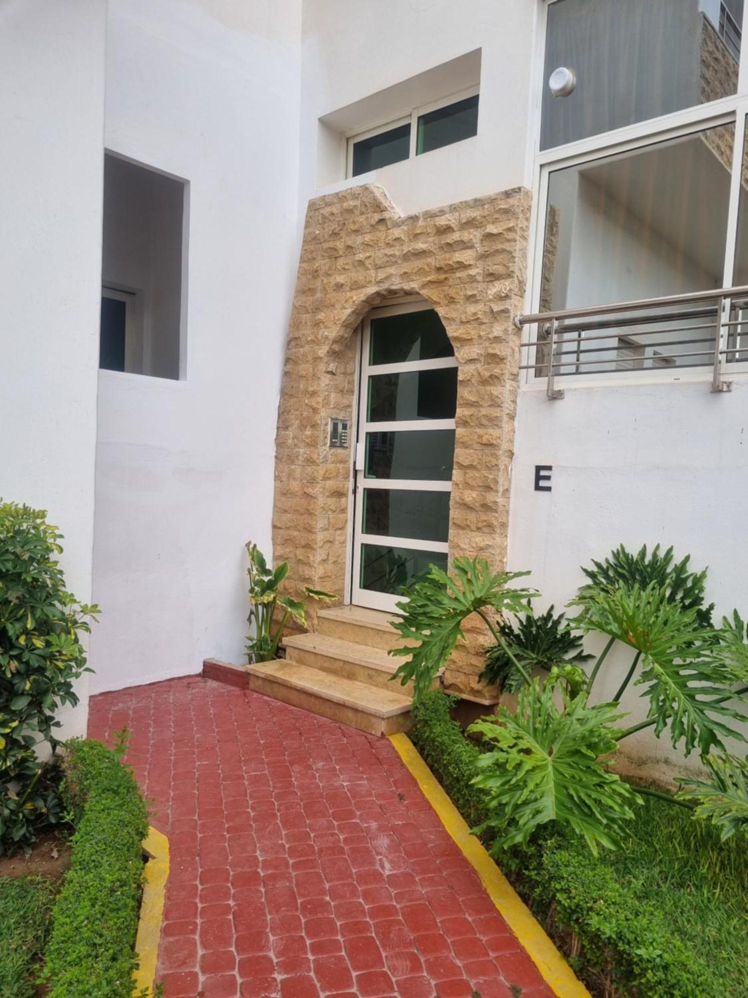 Agreable Dans Une Calme Securisee Pour Les Familles Uniquement Apartment